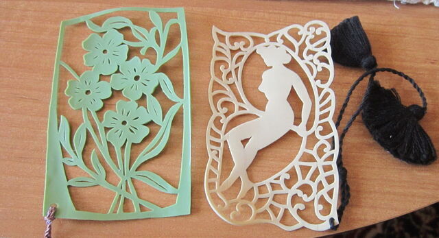 Záložky, které vyrobila Jiřina Jelínková v době svého věznění v Pardubicích. Zdroj: archiv Jiřiny Jelínkové